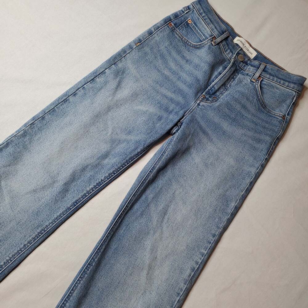 Aritzia Denim Forum Women's Size 26 90's Snatched Mid-Rise Straight Jean